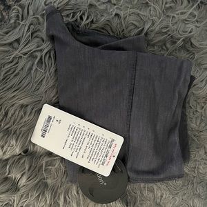 NWT sz 6 Lululemon Wunder Under Crop Luon